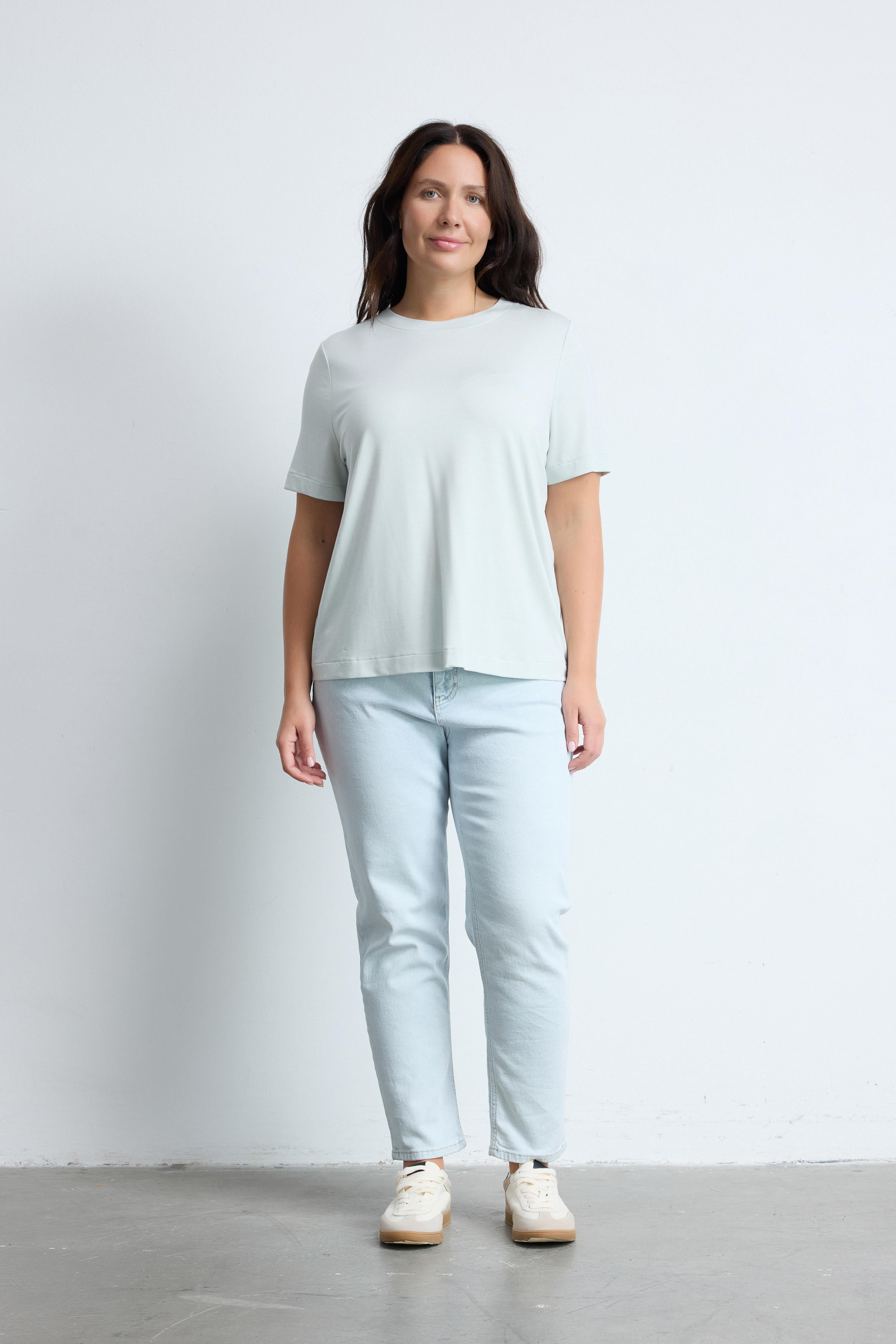 BRADLEY Bisiklet Yaka Büyük Beden Basic T-shirt Açık Gri | Luokk