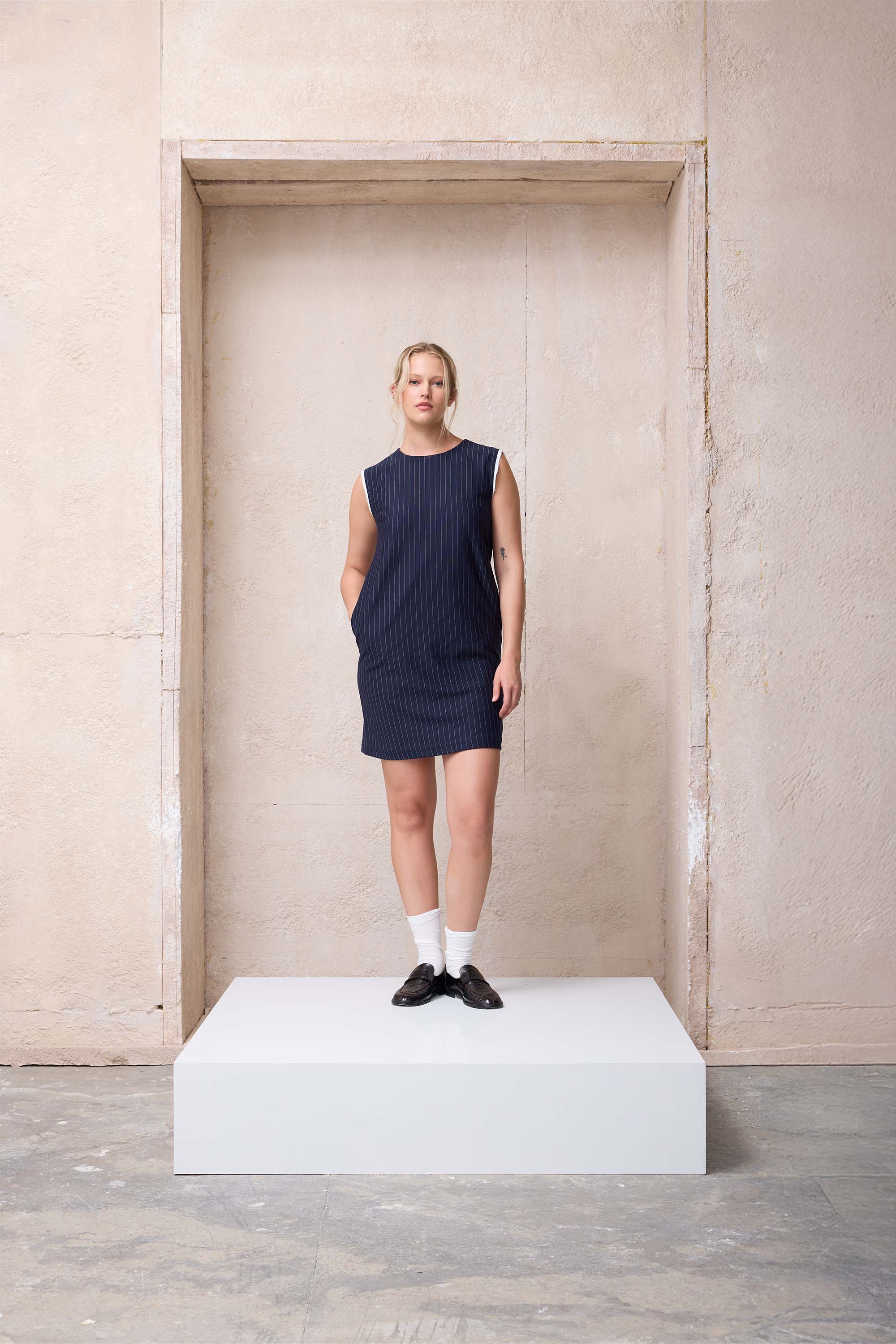 FALOU Düz Kesim Çizgili Mini Elbise Lacivert-Beyaz