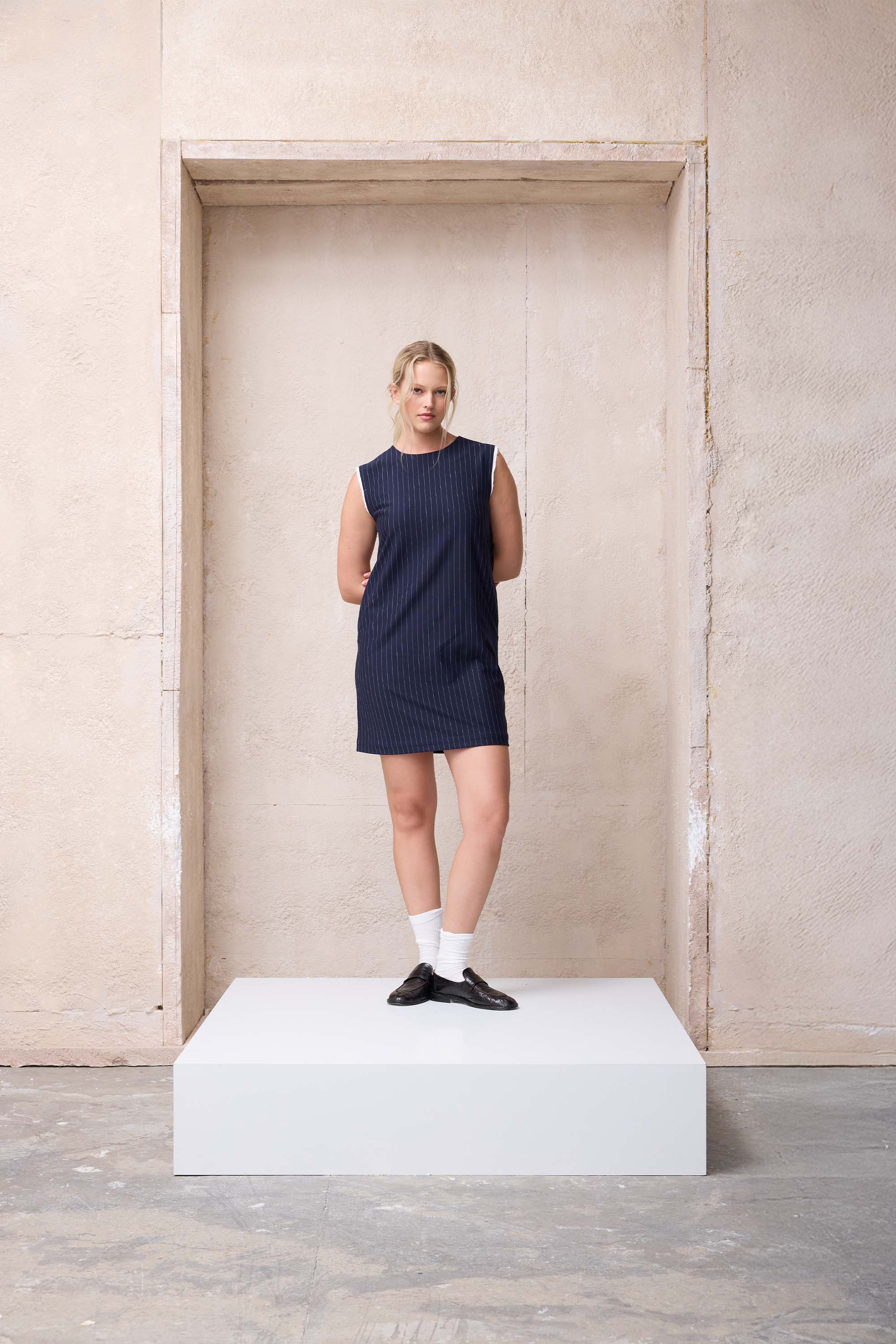 FALOU Düz Kesim Çizgili Mini Elbise Lacivert-Beyaz