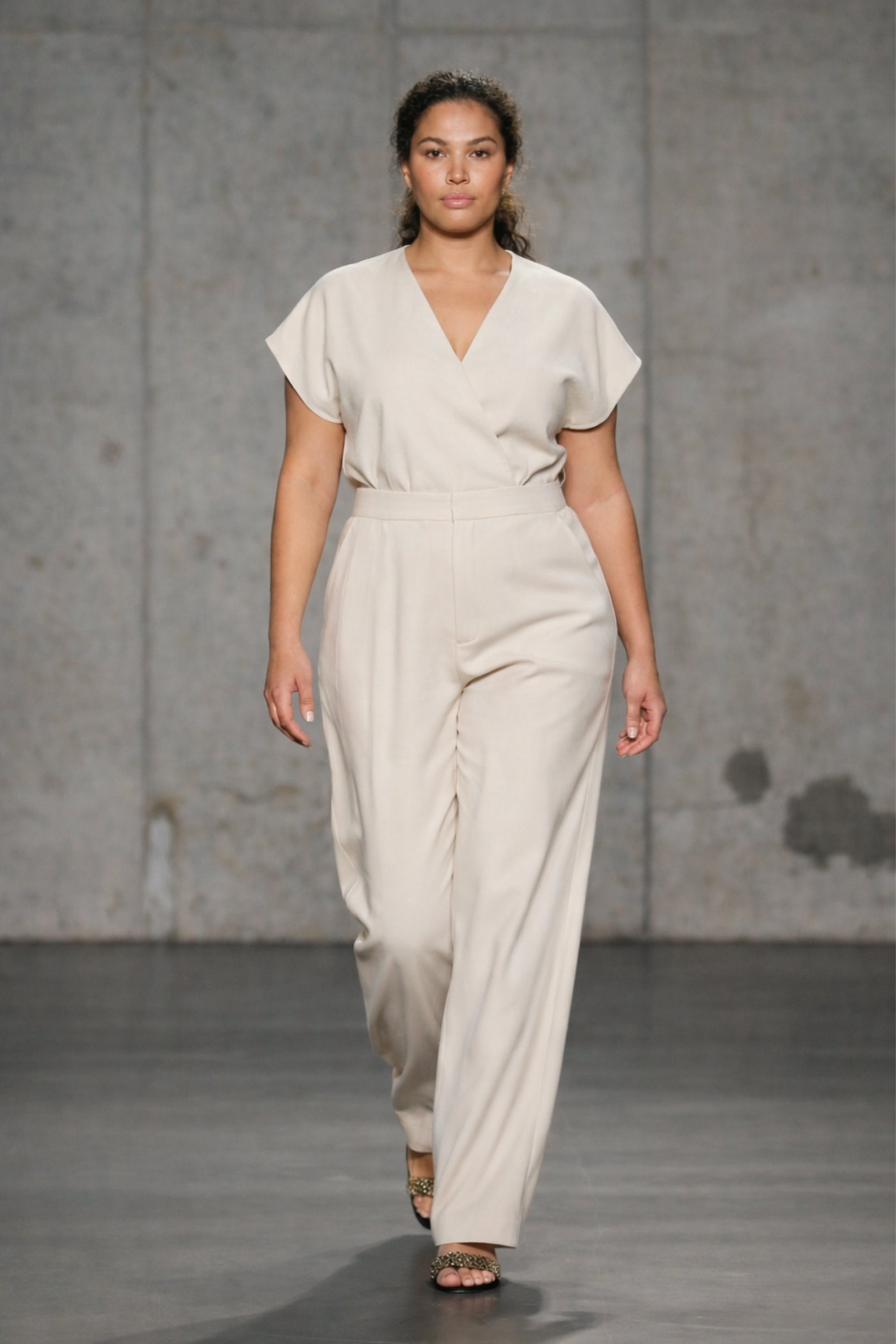 HANIA Büyük Beden Geniş Paça Pantolon taş