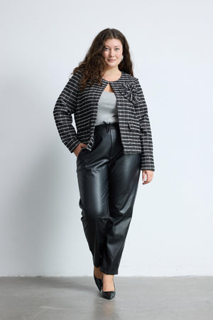 HAYLEY Yuvarlak Yaka Pamuklu Maxi Çiçek Detaylı Büyük Beden Tüvit Ceket Siyah | Luokk