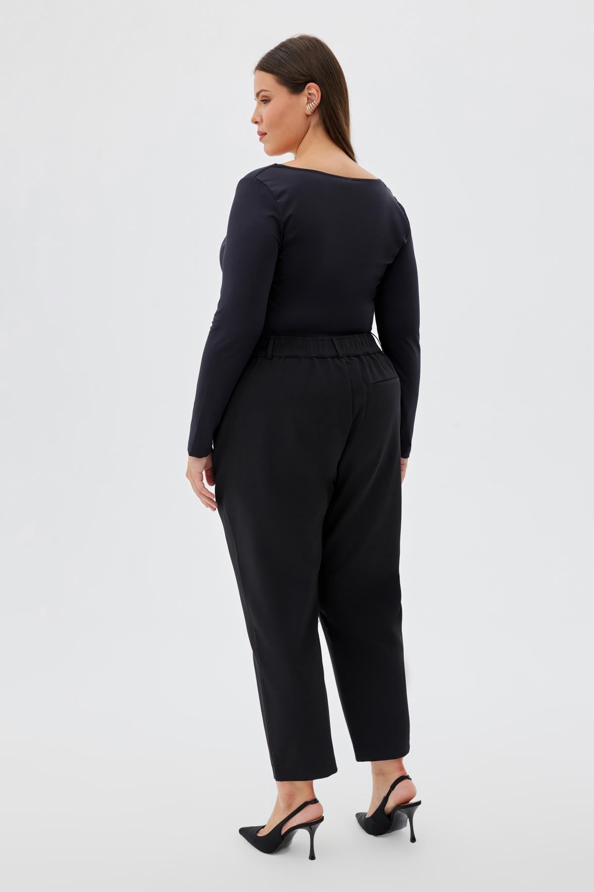 KIERA Kare Yaka Korse Görünümlü Uzun Kollu Büyük Beden Bluz Siyah | Luokk