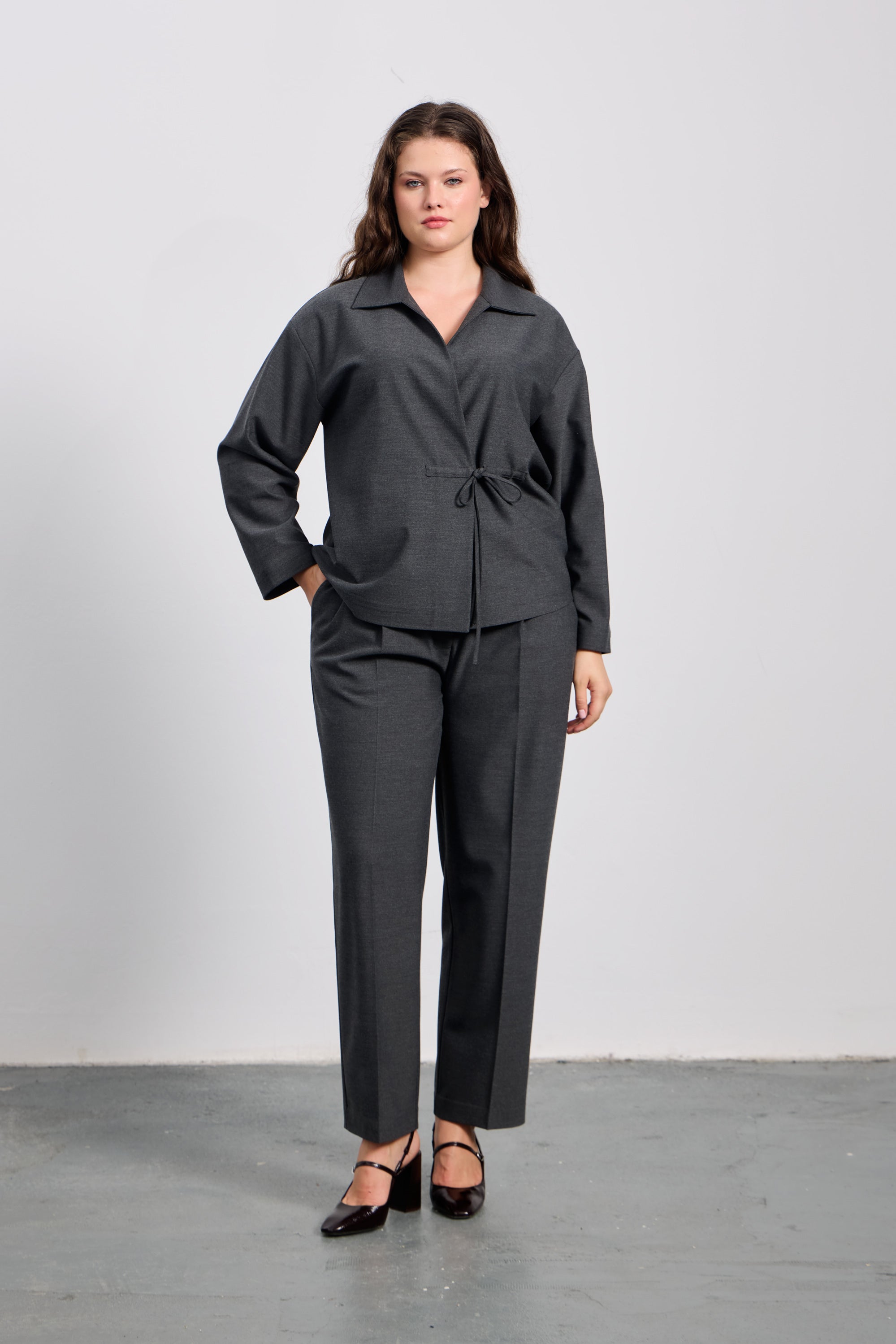 KUKA Bağlamalı Kısa İnce Ceket Gri