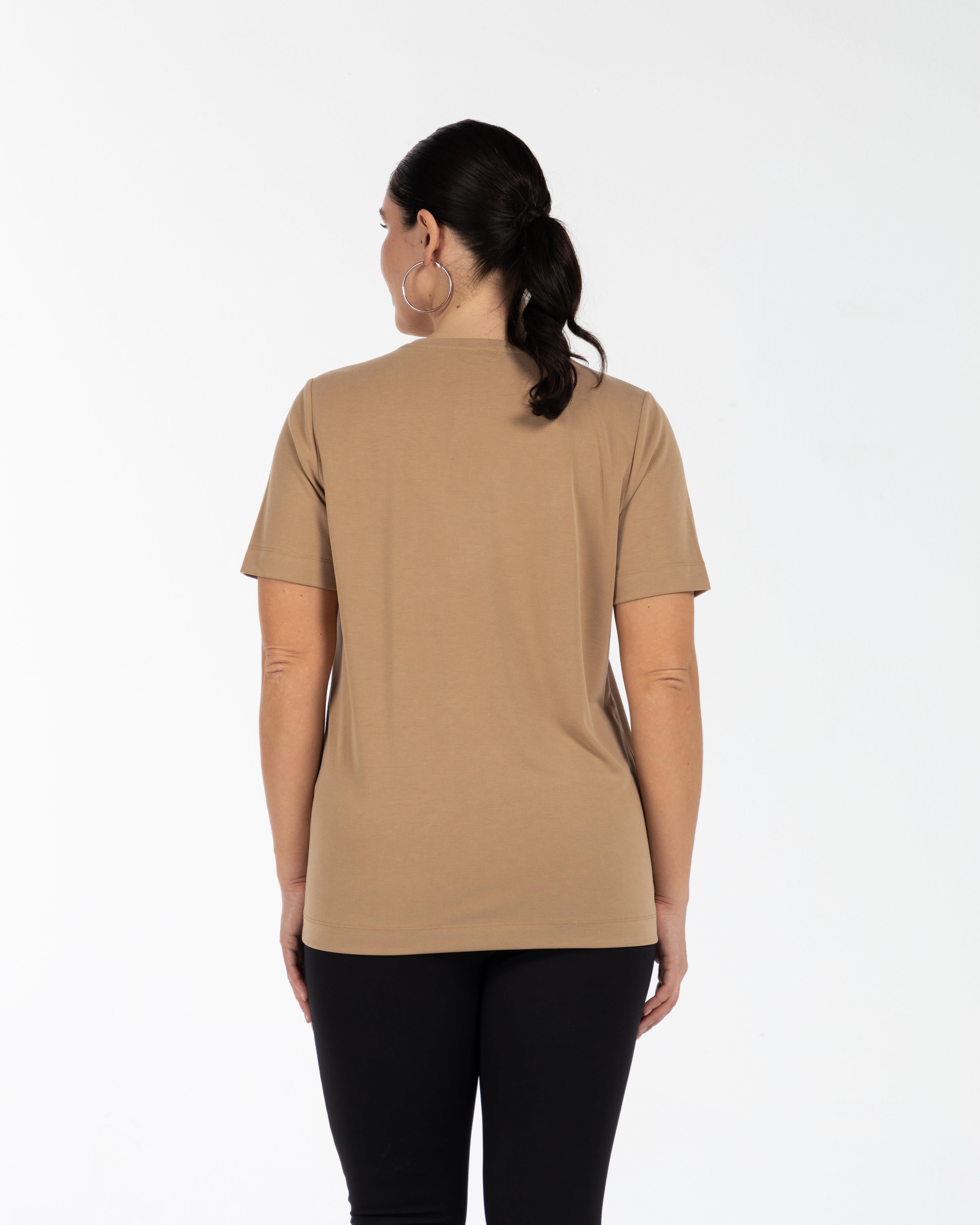 LONA V Yaka Dökümlü Büyük Beden T-shirt Bej | Luokk