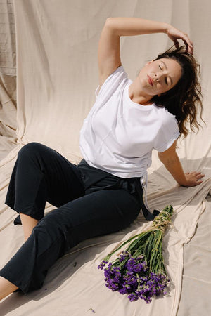 NOVIA Beli Lastikli Bağlama Detaylı Büyük Beden Pantolon Siyah | Luokk