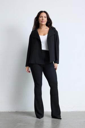 OBIE Çentikli Yaka Büyük Beden Kruvaze İnce Ceket Siyah | Luokk