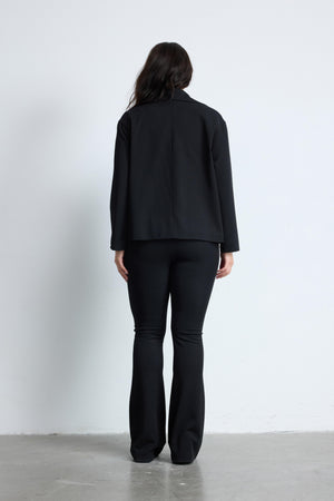 OBIE Çentikli Yaka Büyük Beden Kruvaze İnce Ceket Siyah | Luokk