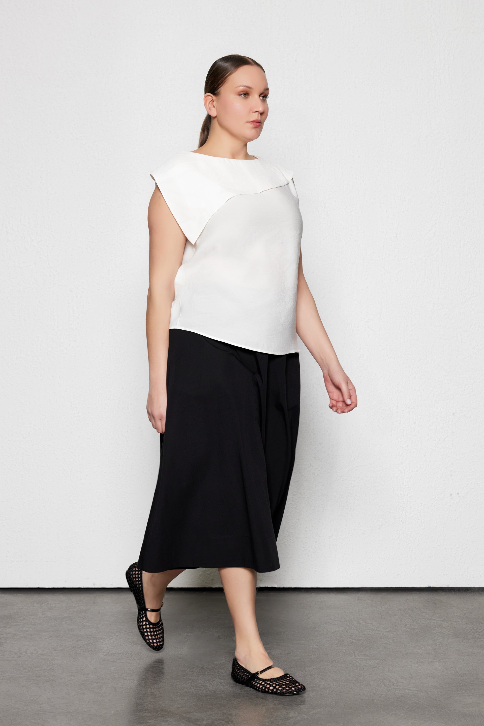 ODIE Büyük Beden Dökümlü Bluz Ekru