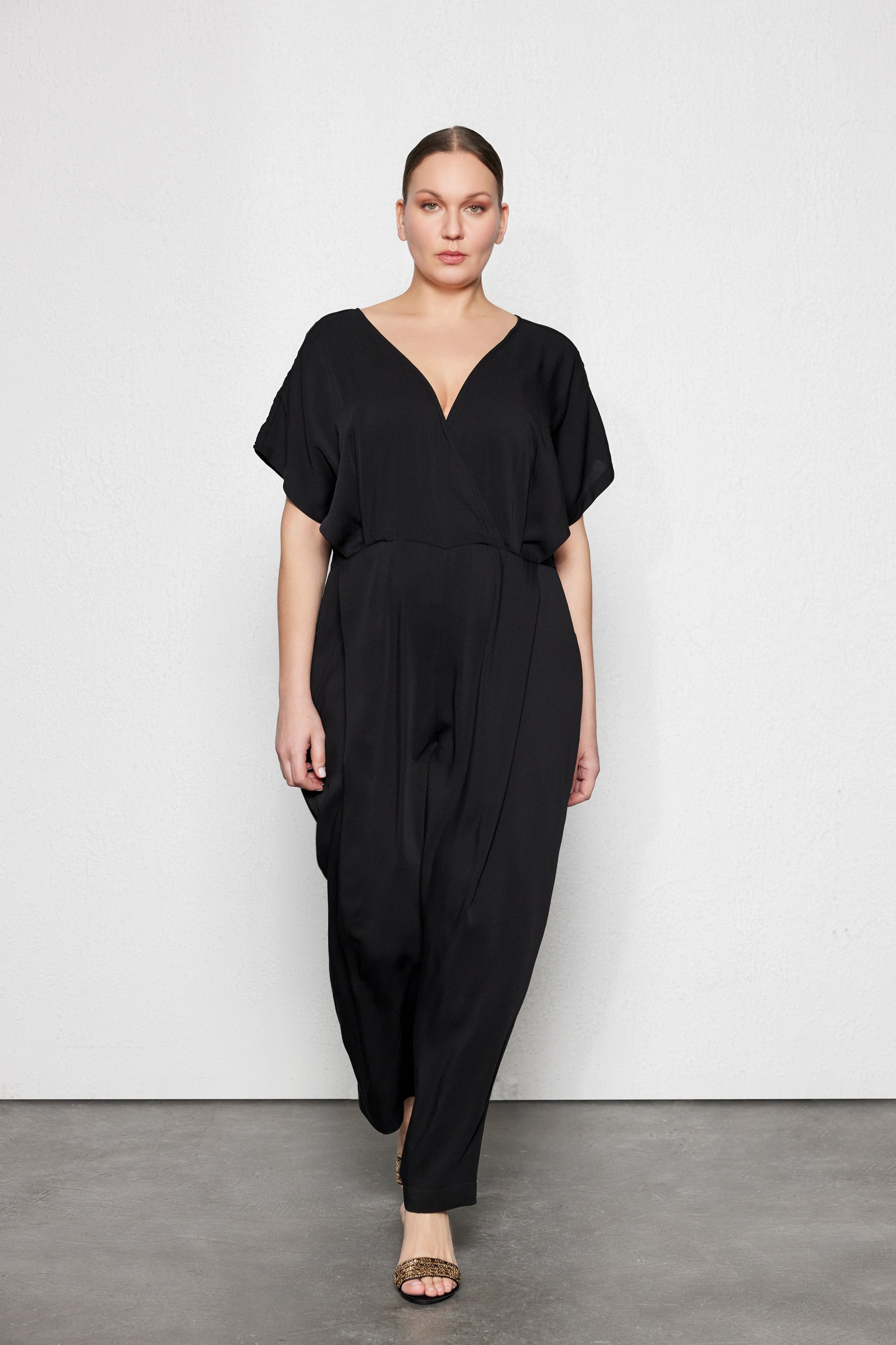 VIVY Büyük Beden Pileli Tulum Siyah